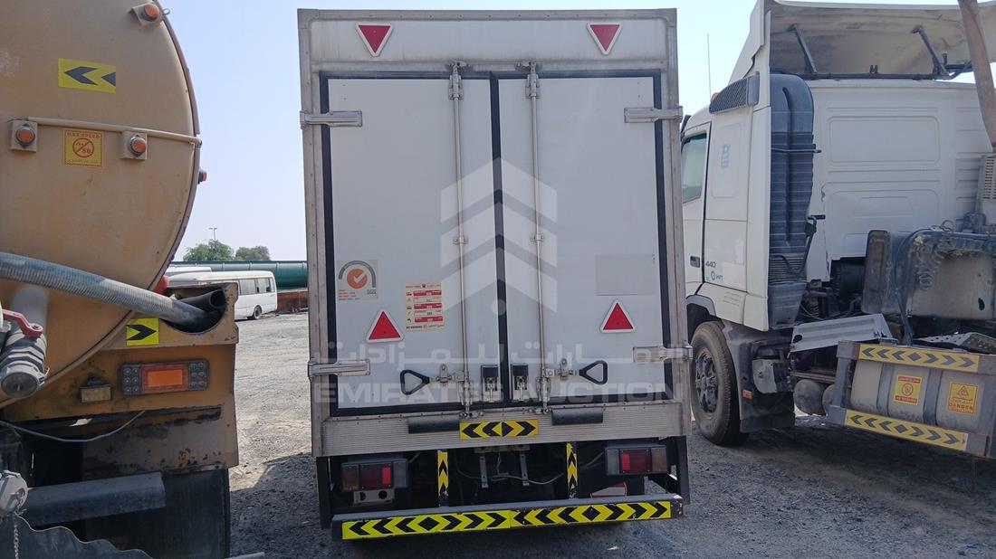 2014 Isuzu NMR — Rear View — Photo 7