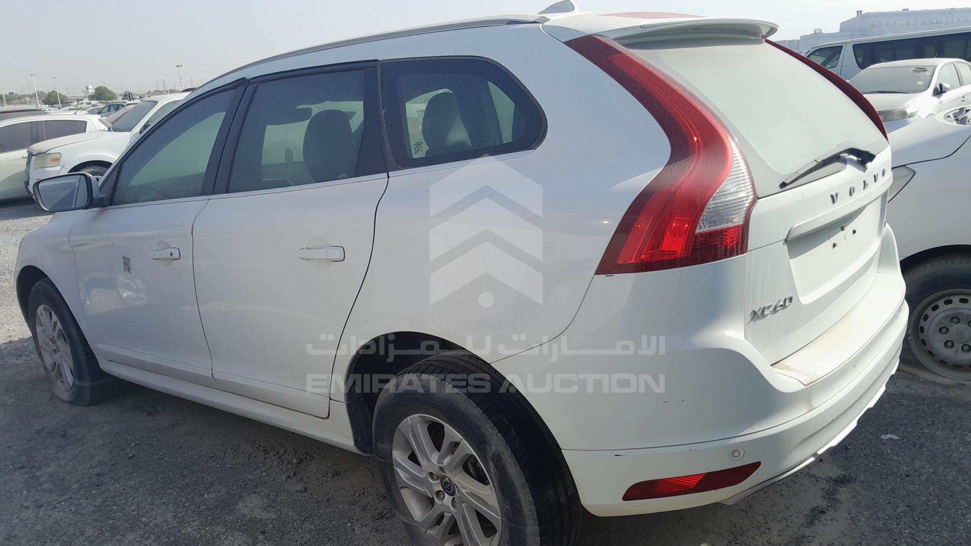 0 VOLVO XC 60 VIN: YV140CDZ6F2742194