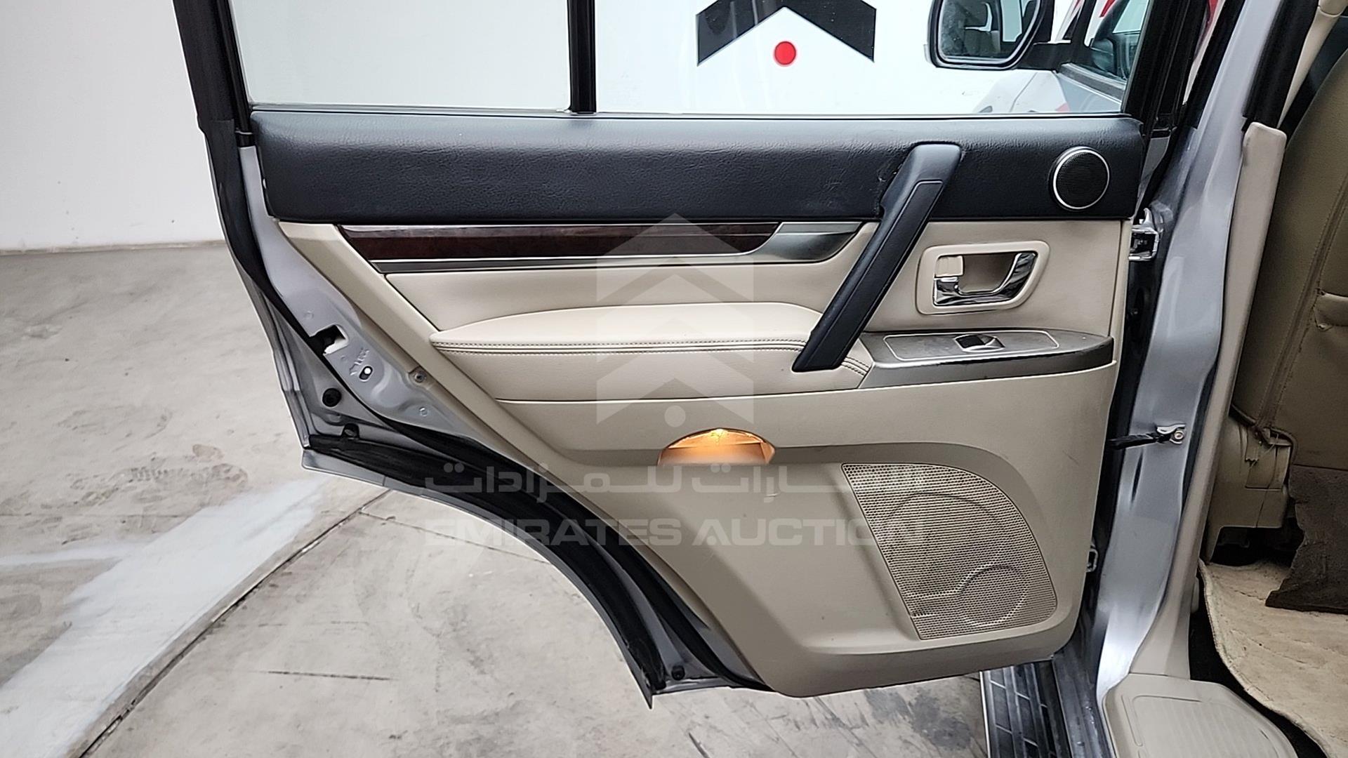 2012 MITSUBISHI PAJERO VIN: JMYLRV95WCJ709340