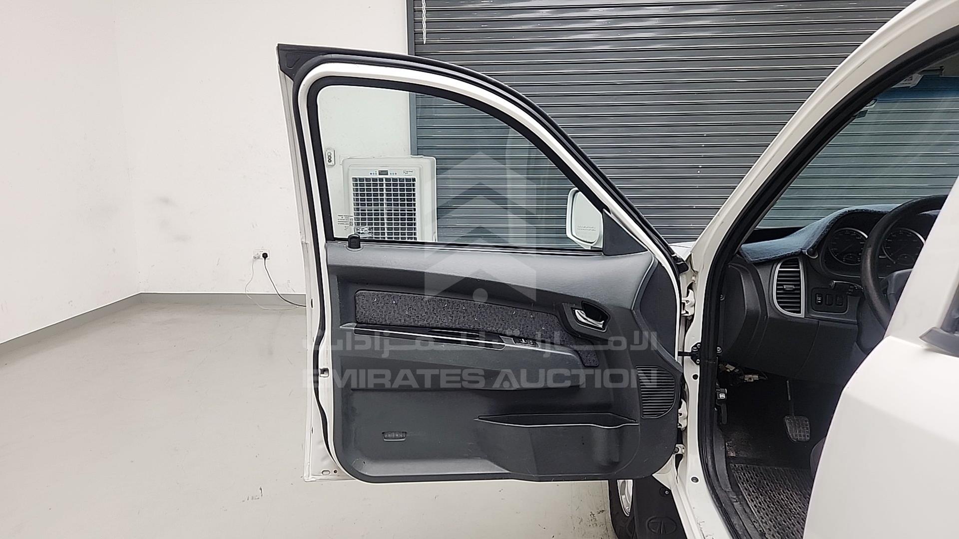 2016 TATA XENON VIN: MAT464753GSL00253