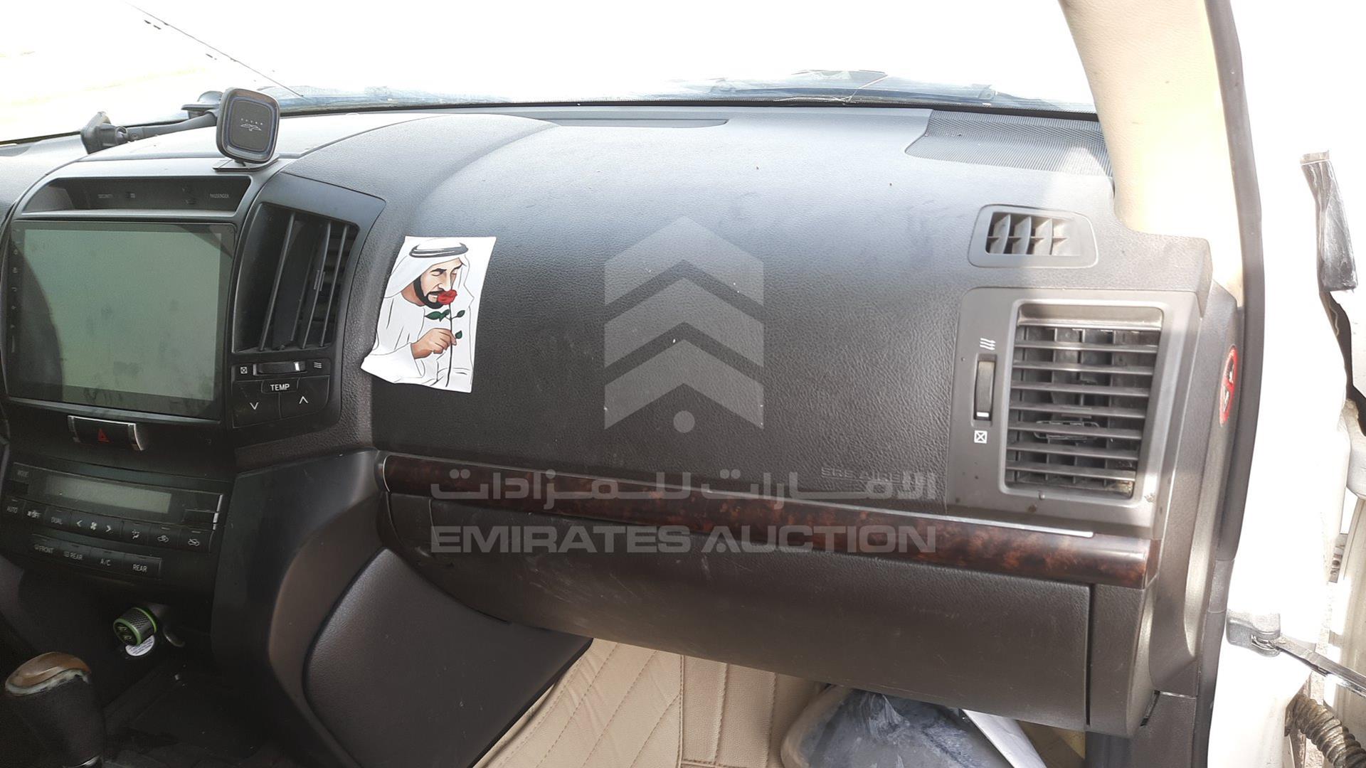 2009 TOYOTA LAND CRUISER VIN: JTMHT09J495031578