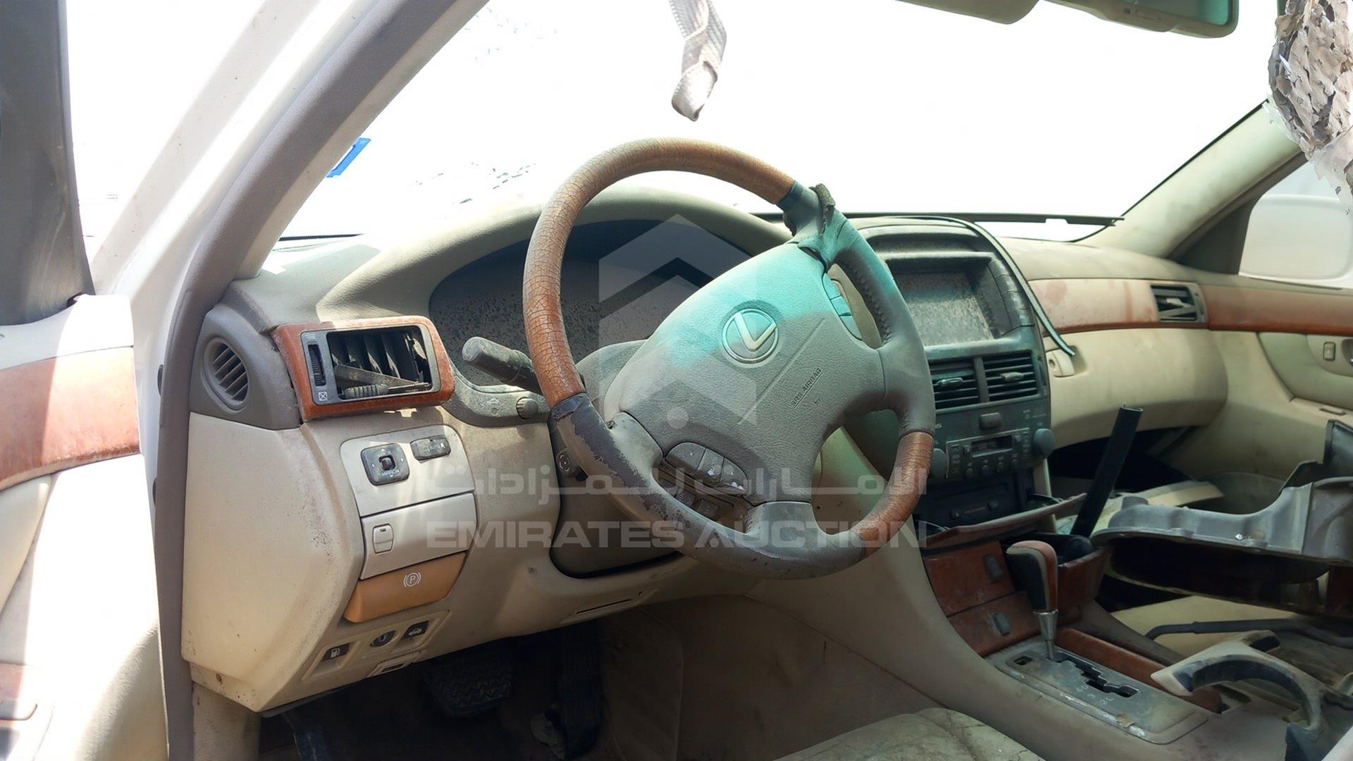 2002 LEXUS LS 430 VIN: JTHBN30F520054007