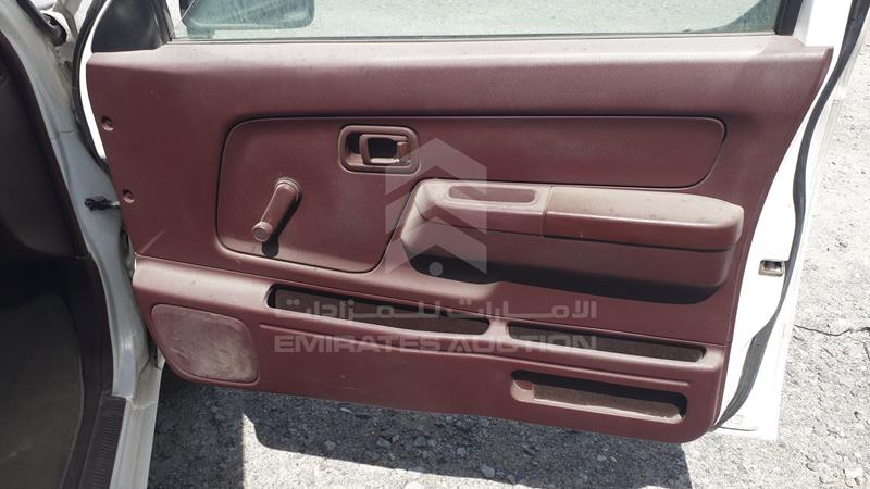 3N6DD23X3FK046463 Auction: EmiratesAuction Lot: 409161 3N6DD23X3FK046463 Nissan Pickup 2015 WHITE Photo 24