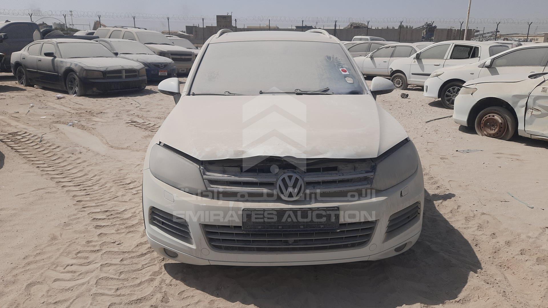 2013 VOLKSWAGEN TOUAREG VIN: WVGBD2BP7DD008254