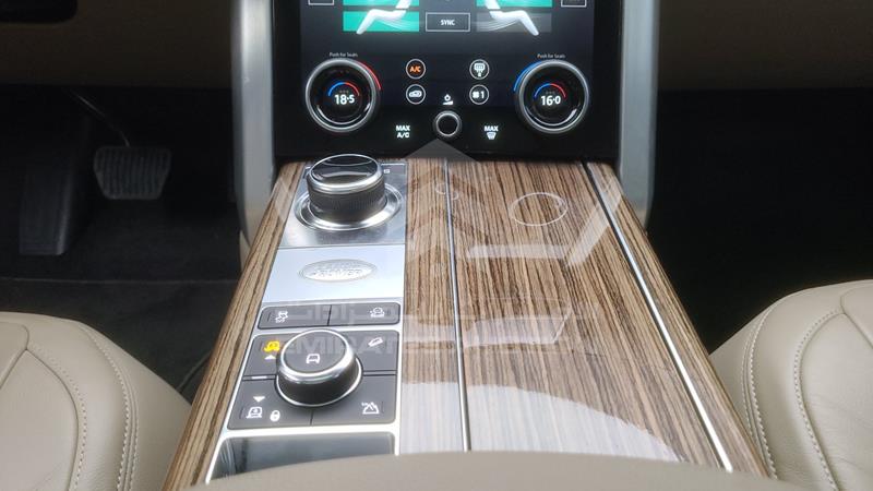 SALGA2BV6JA380966 Auction: EmiratesAuction Lot: 405807 SALGA2BV6JA380966 Range Rover Vogue SE 2018 BLUE Photo 25