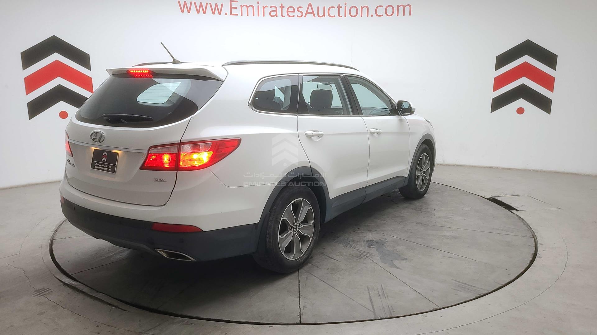 2014 HYUNDAI SANTA FE VIN: KMHSM81E6EU050192