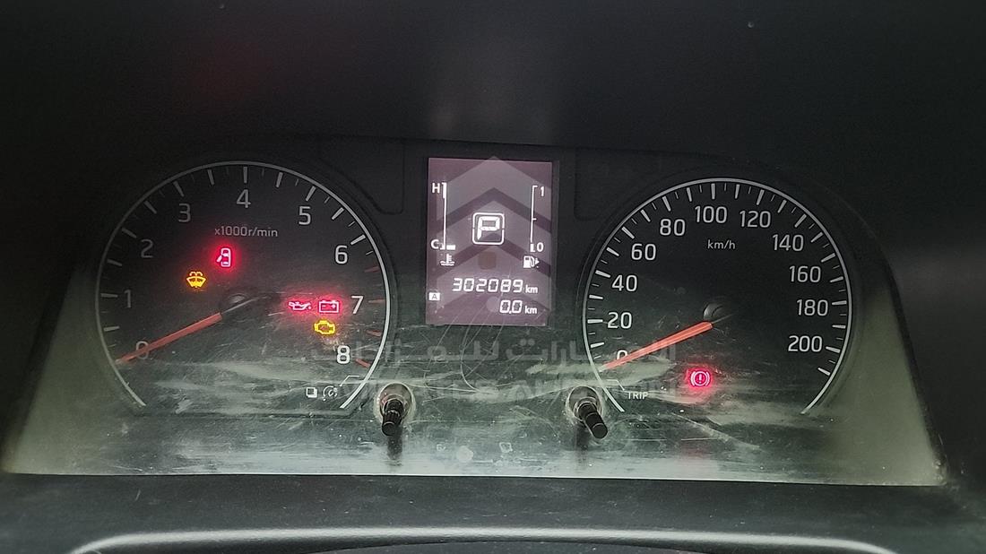 نيسان أورفان 2018 — مؤشر السرعة — صورة 9