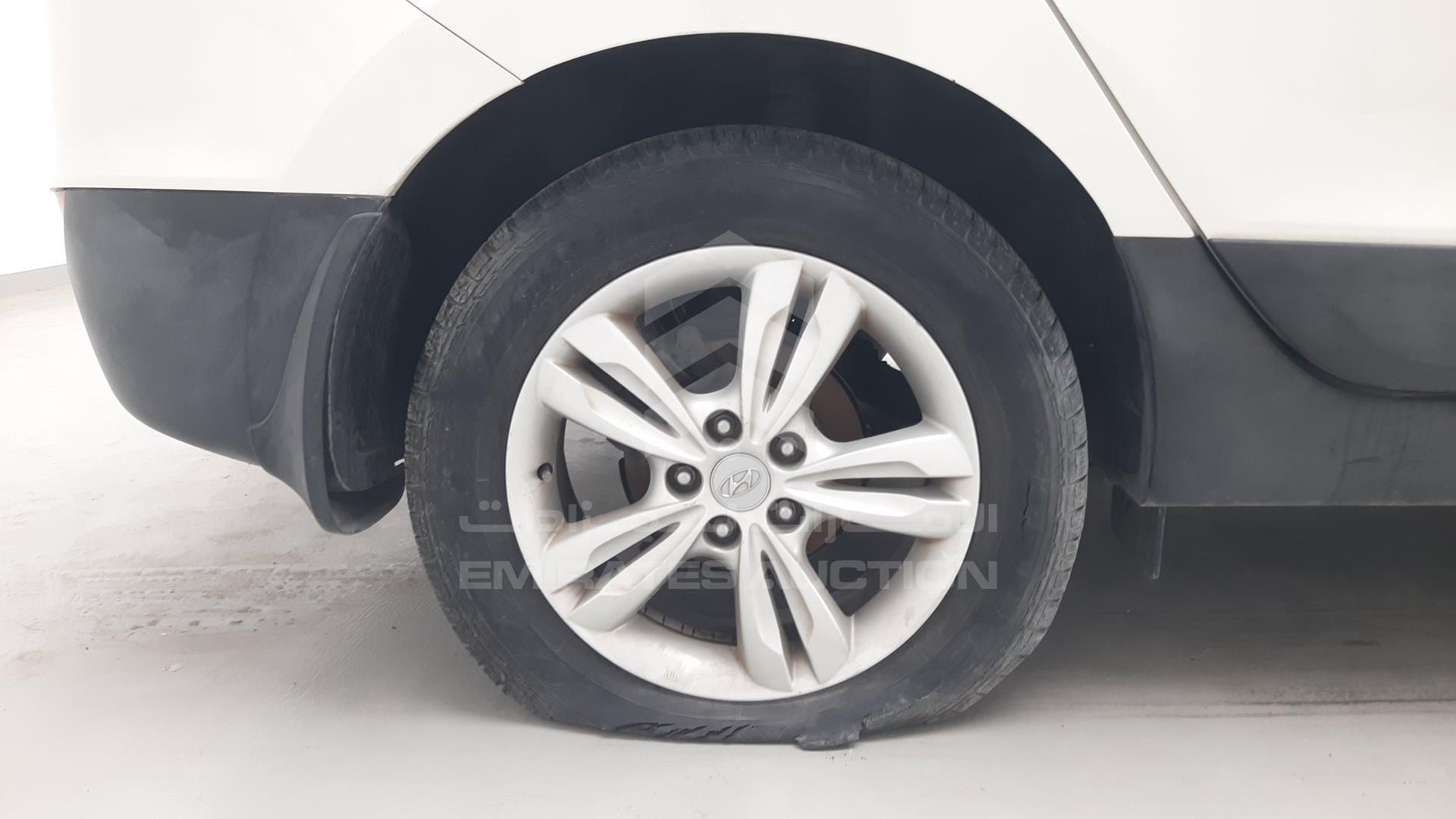 2012 HYUNDAI TUCSON VIN: KMHJT81B7CU366444