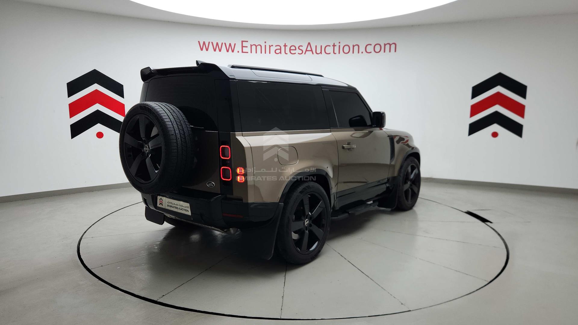 2022 LAND ROVER DEFENDER VIN: SALEA6BU1N2102059