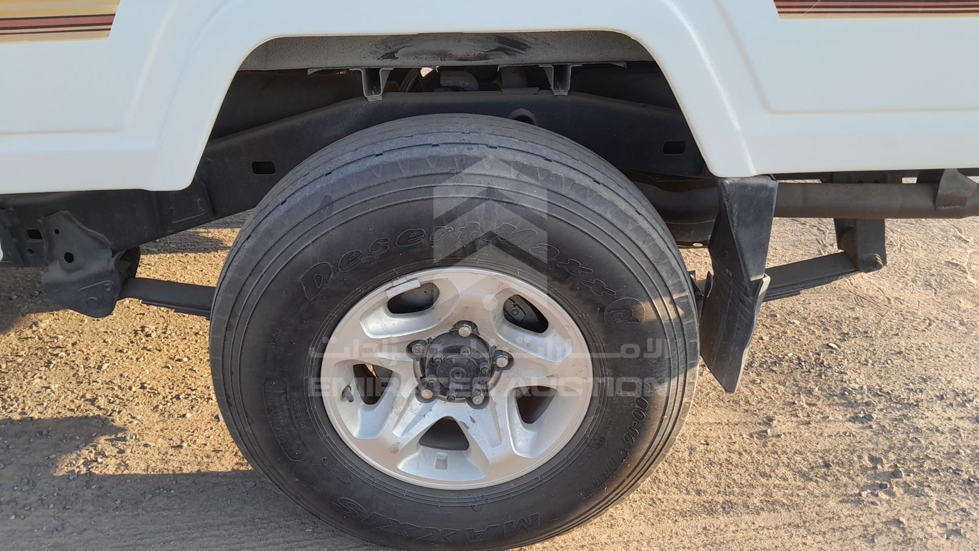 2007 TOYOTA LAND CRUISER PICKUP VIN: JTFLJ73J376037369