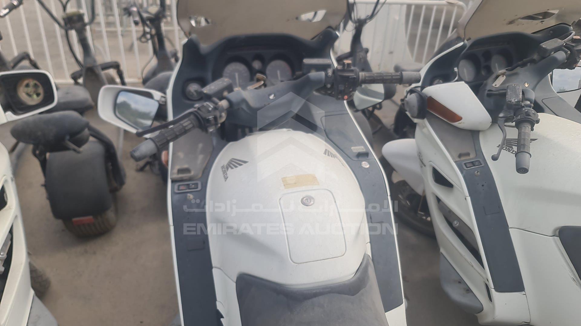 2003 HONDA MOTORBIKE VIN: JH2SC26C8YM100579