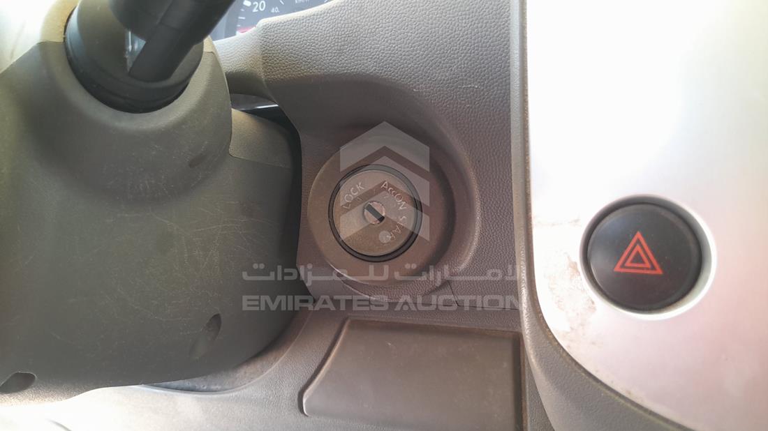 2015 Nissan Frontier — Keys — Photo 3
