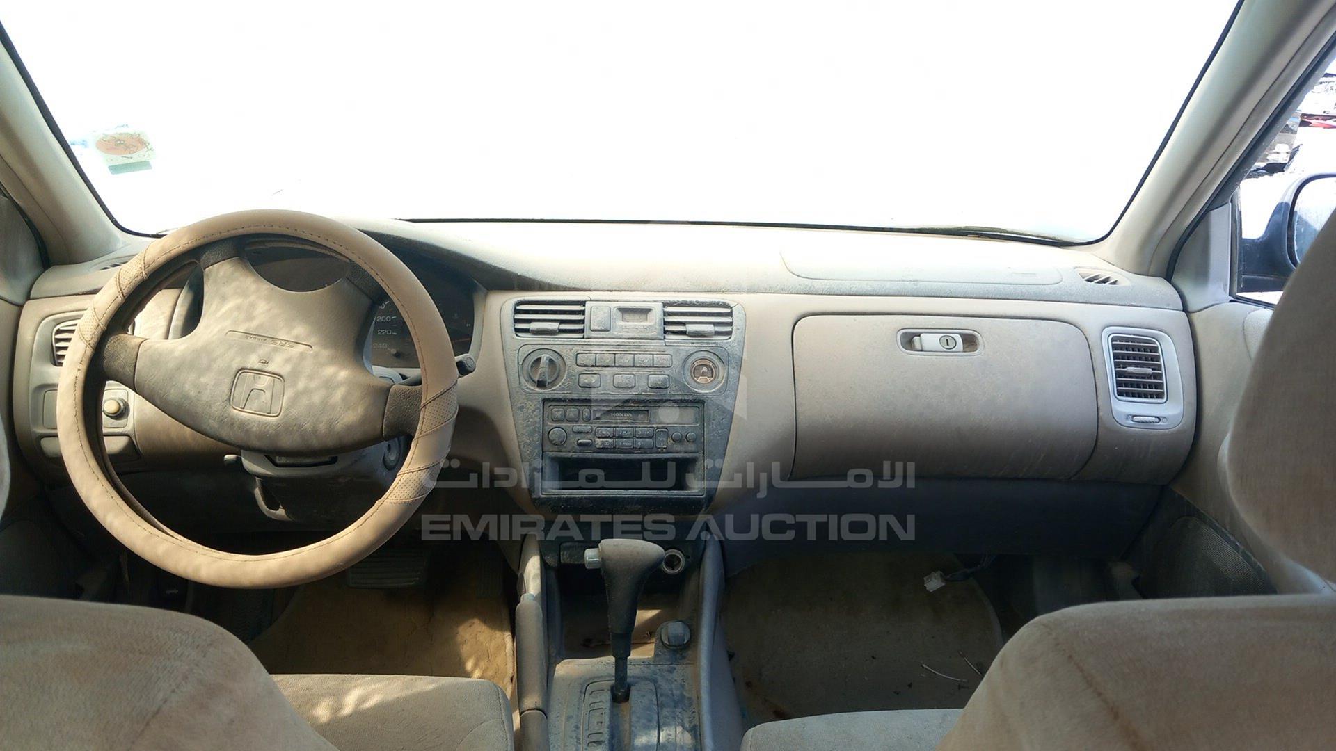 2002 HONDA ACCORD VIN: JHMCF86302C402600