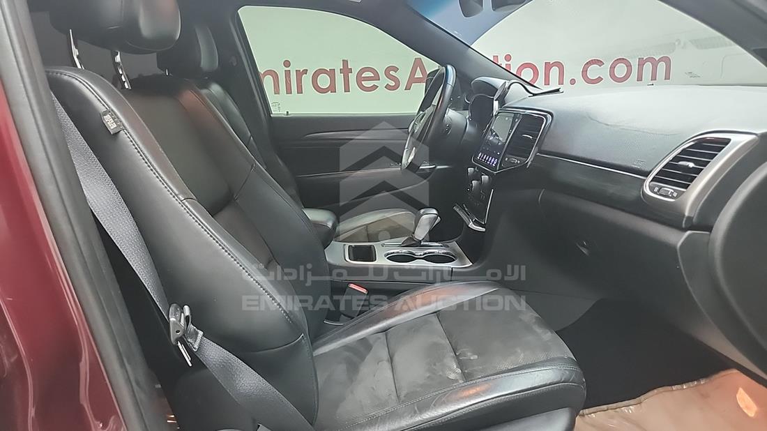 2019 Jeep Grand Cherokee — Front Right Passenger Seat View — Photo 26