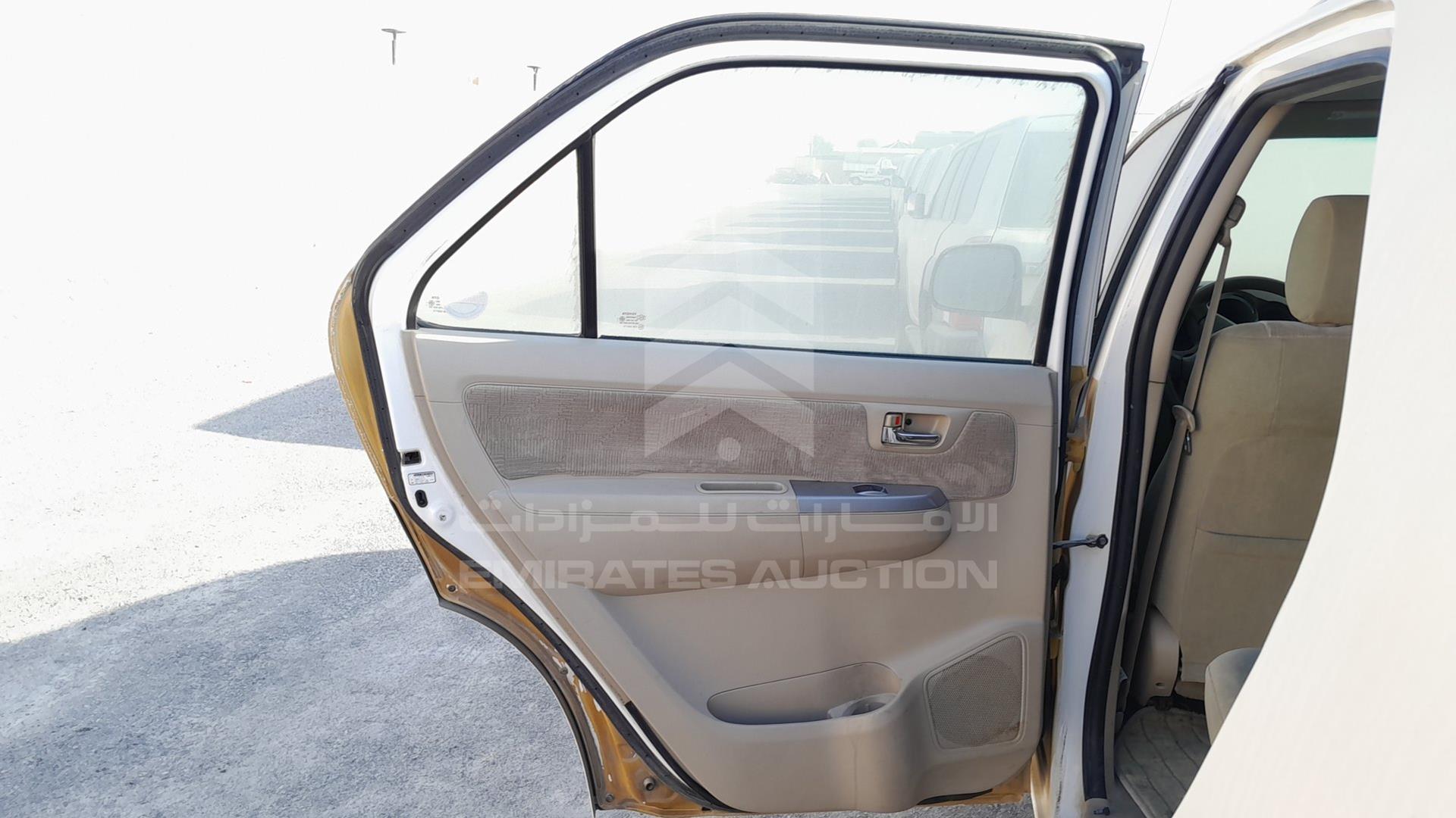 2006 TOYOTA FORTUNER VIN: MR1YU59G660005407