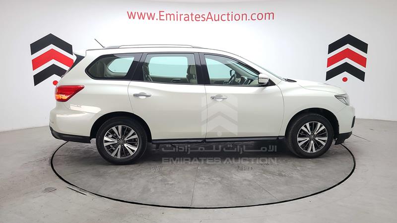 5N1DR2M53JC600144 Auction: EmiratesAuction Lot: 409004 5N1DR2M53JC600144 Nissan Pathfinder 2018 WHITE Photo 42