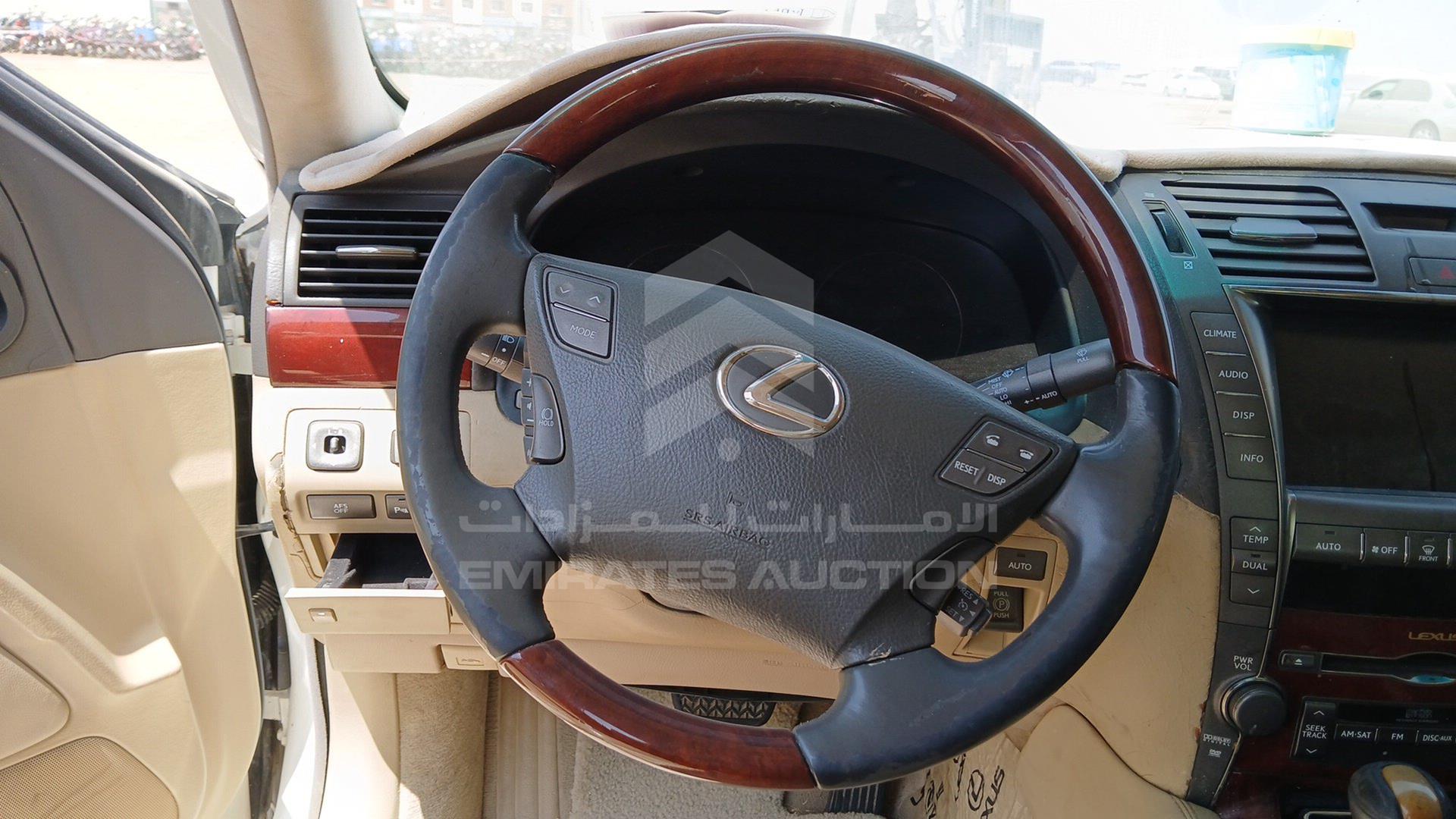 2008 LEXUS LS 460 VIN: JTHBL46F085059100
