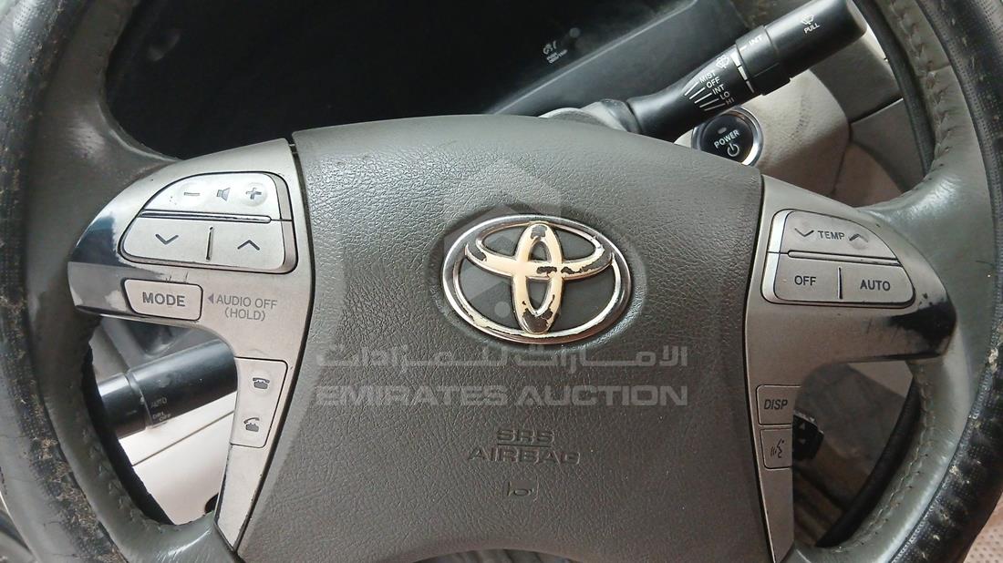 2007 Toyota Camry — Steering & Mounted Controls — Photo 15