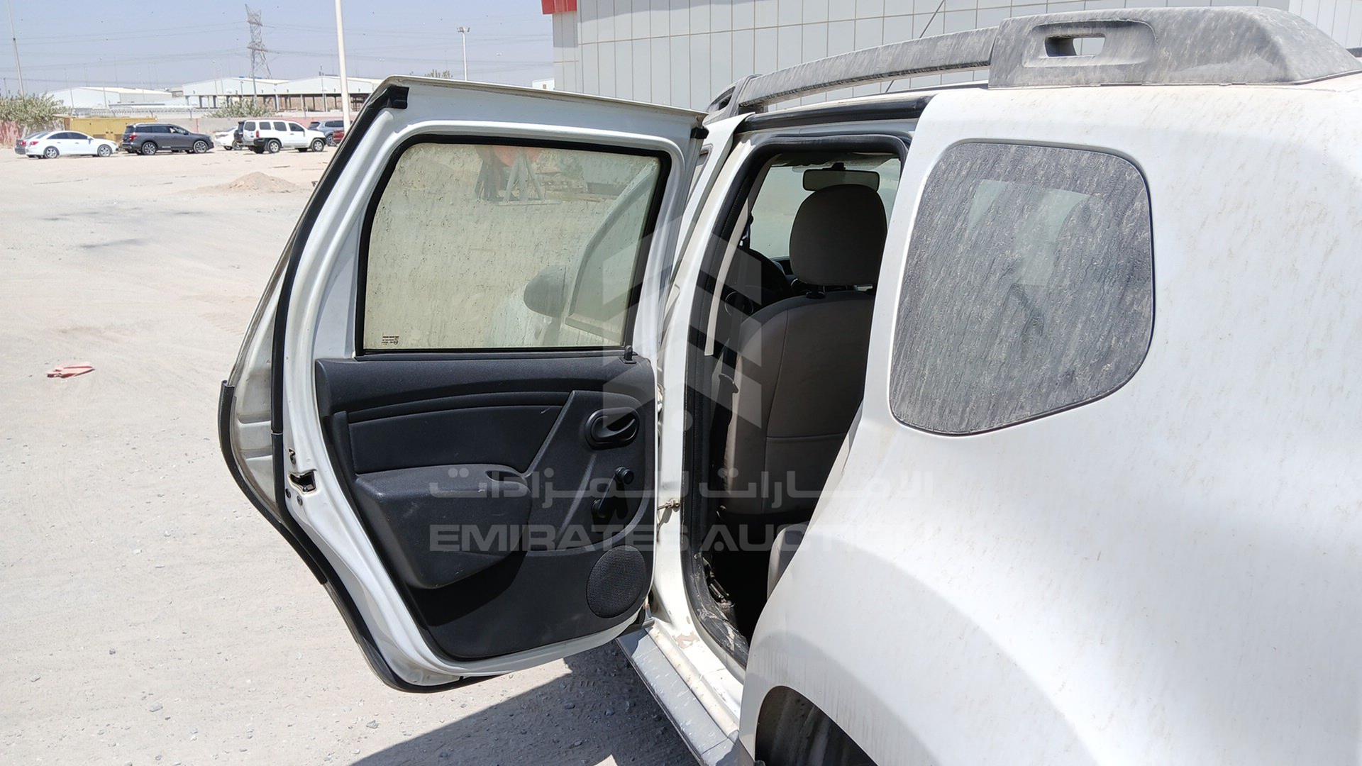 2016 RENAULT DUSTER VIN: VF1HSRGJ9GA583090