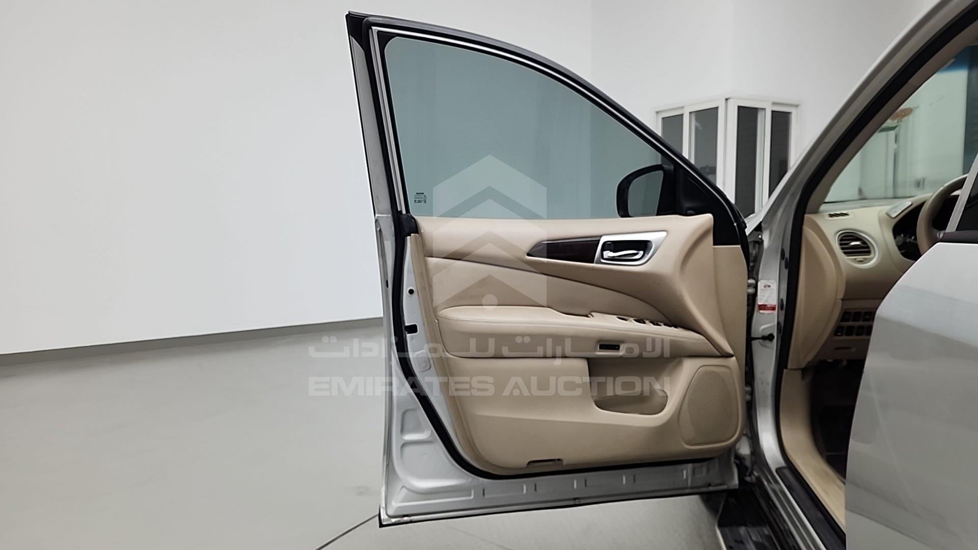 2015 NISSAN PATHFINDER VIN: 5N1AR2MM8FC628006