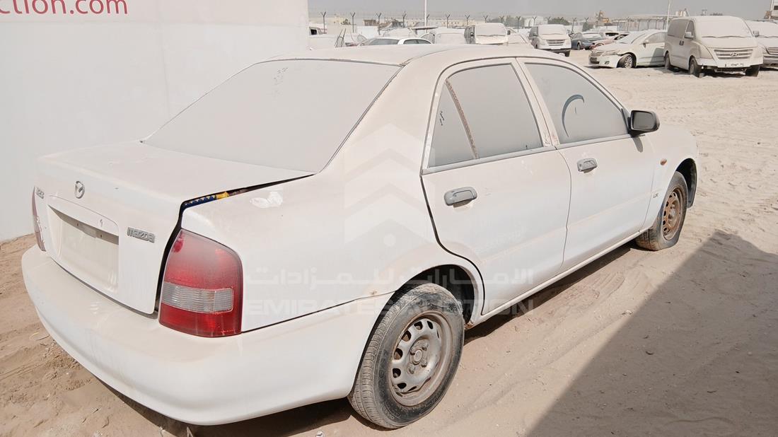 مازدا 323 2003 — الزاوية الخلفية اليمنى — صورة 8