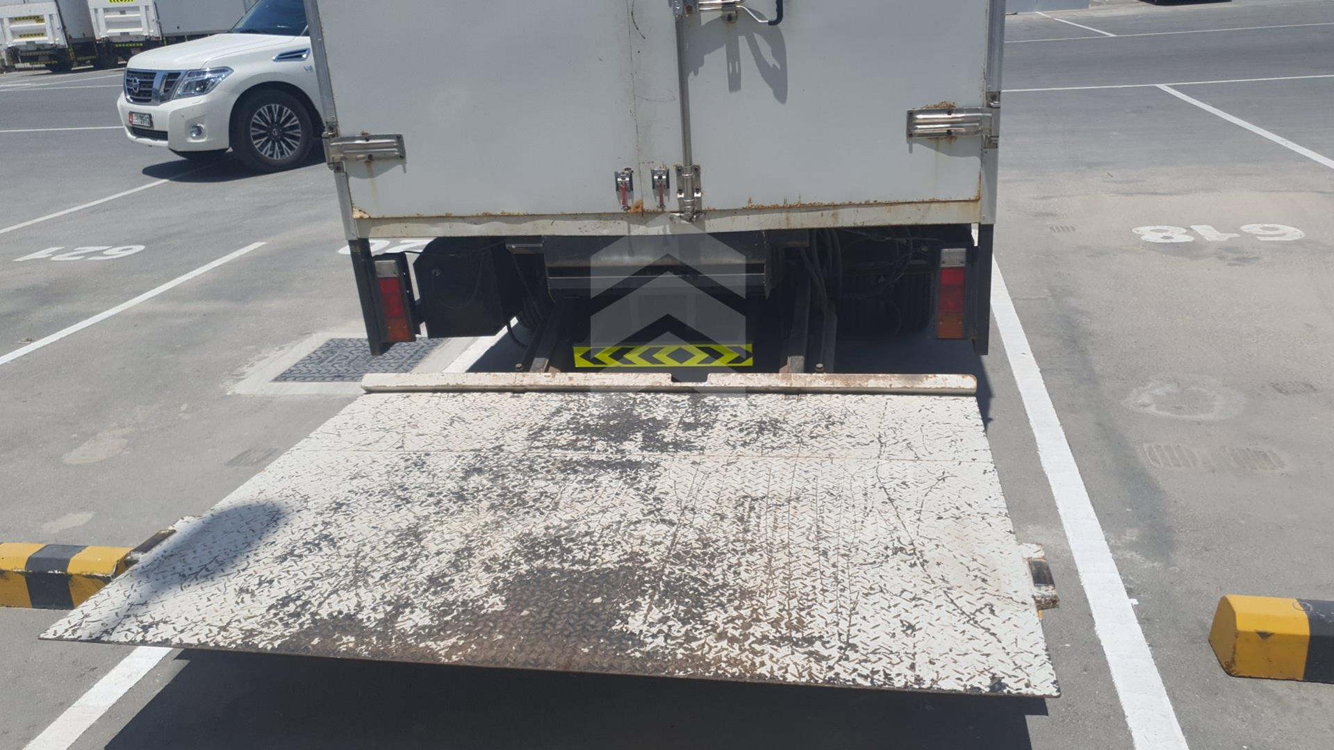 2017 MITSUBISHI CANTER VIN: JL7B6E1P4HK016110