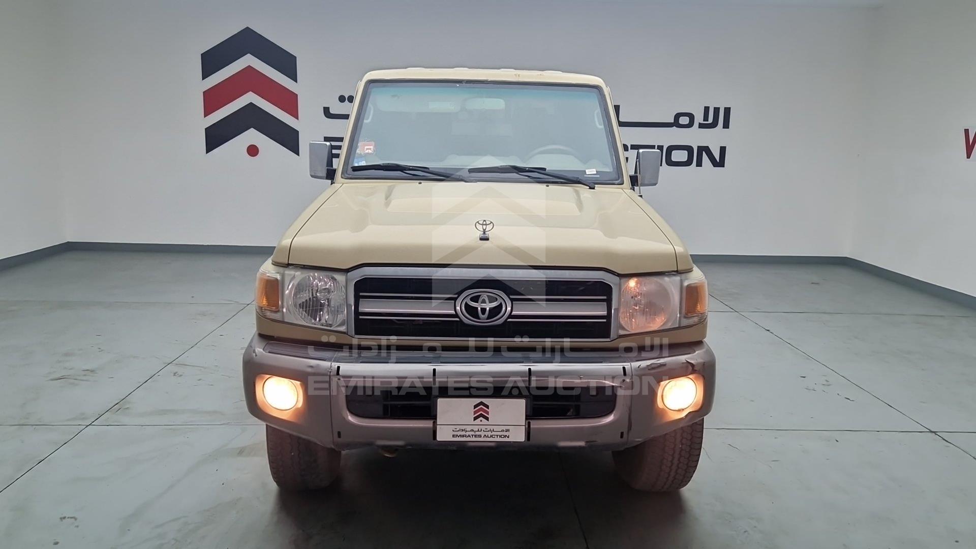 2018 TOYOTA LAND CRUISER VIN: JTFBU71J6J7069756