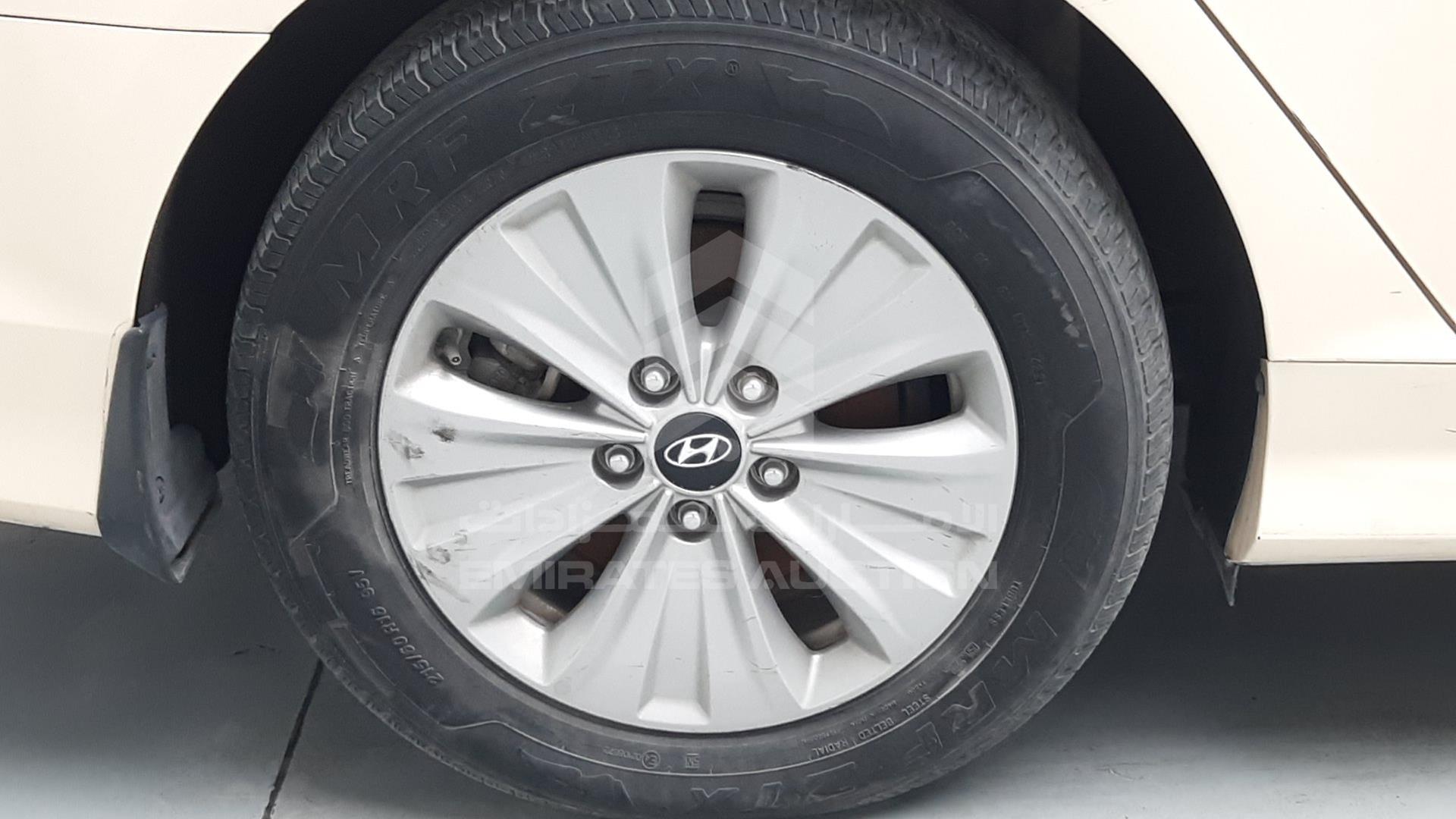 2019 HYUNDAI SONATA HYBRID VIN: KMHE24136KA093096
