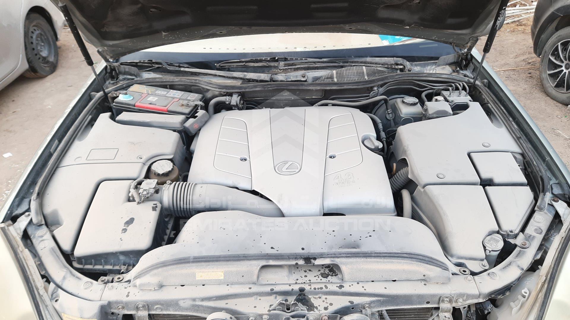 2001 LEXUS LS 430 VIN: JTHBN30F810016382