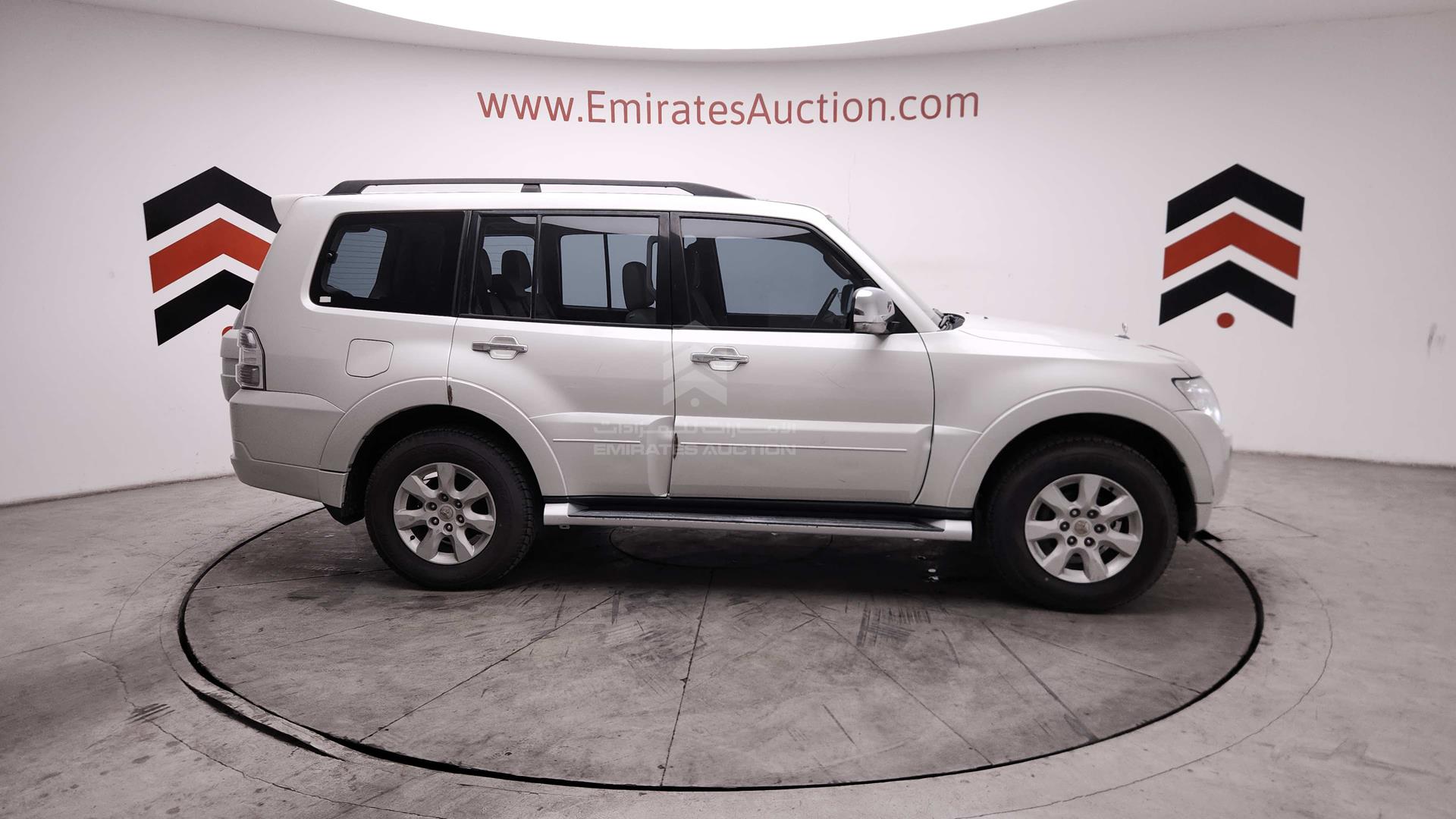 2014 MITSUBISHI PAJERO VIN: JMYLRV95WEJ703780