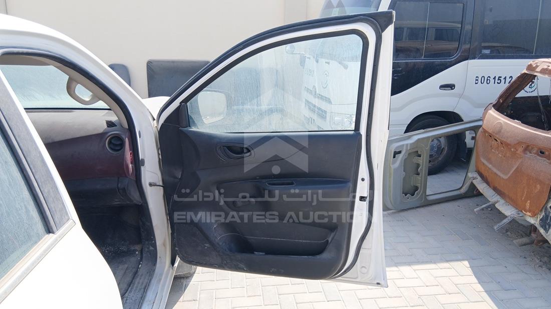 2022 Nissan Navara — Front Right Door — Photo 27