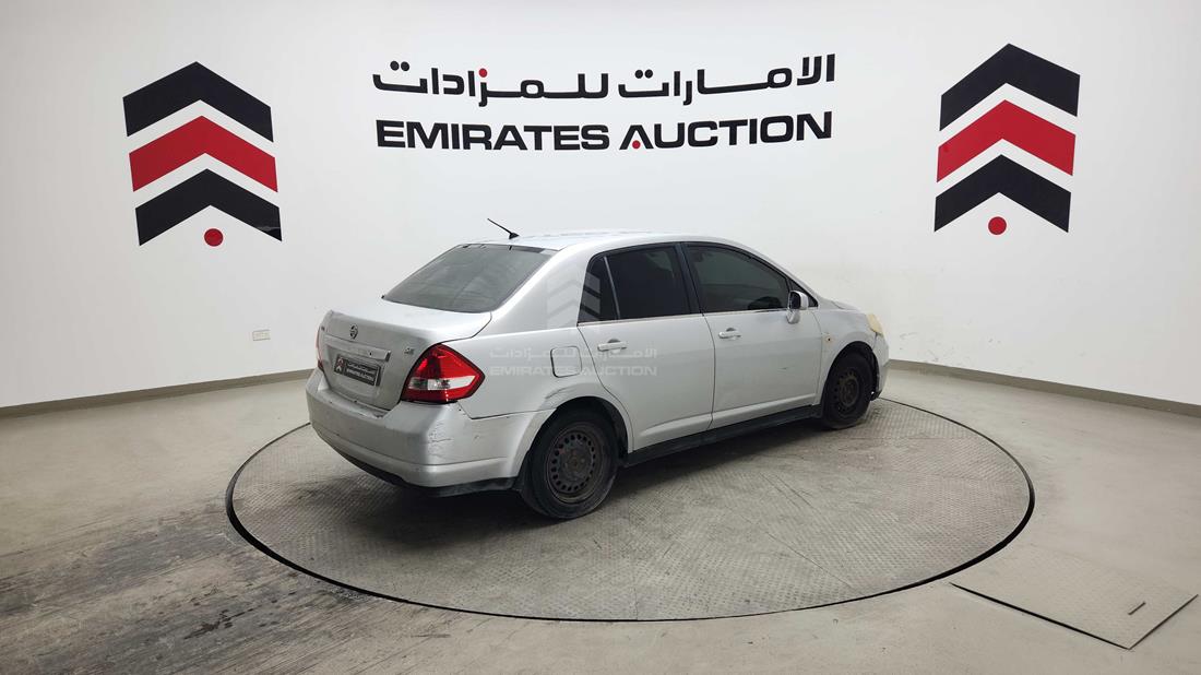 نيسان تيدا 2009 — الزاوية الخلفية اليمنى — صورة 10