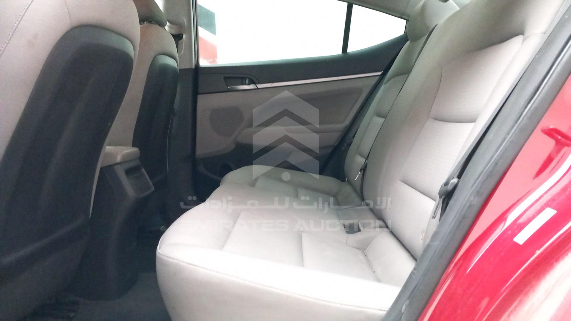 2017 HYUNDAI ELANTRA VIN: KMHD84LFXHU062300