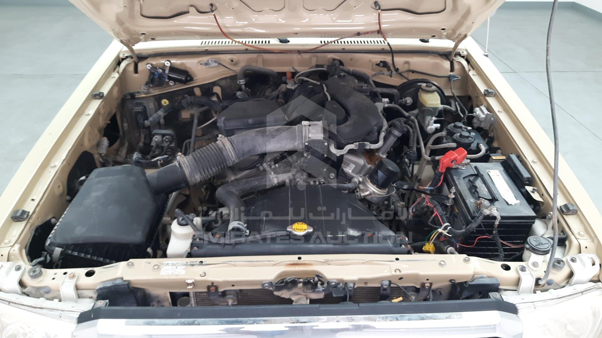 2015 TOYOTA LAND CRUISER VIN: JTFBU71J8F7004298