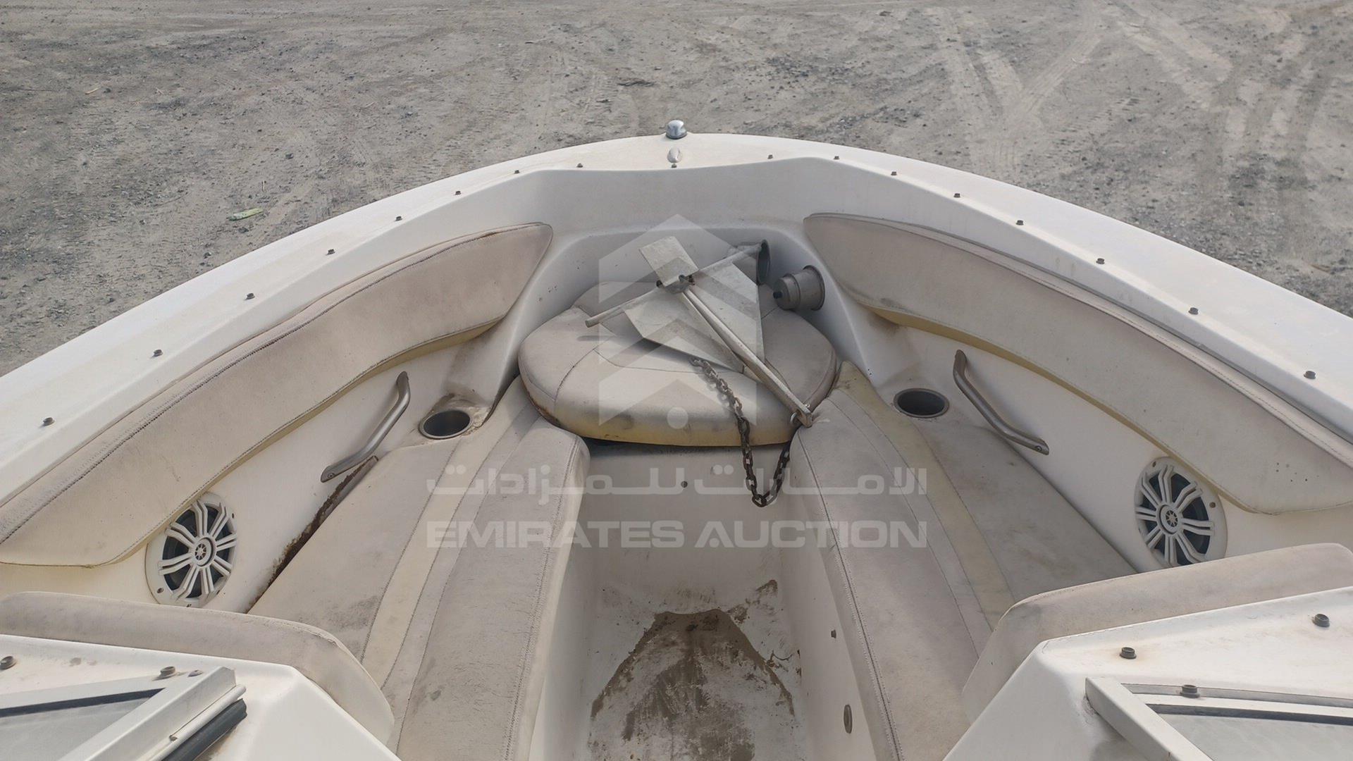 0 BOAT + TROLLEY --- VIN: USLAR86239I708