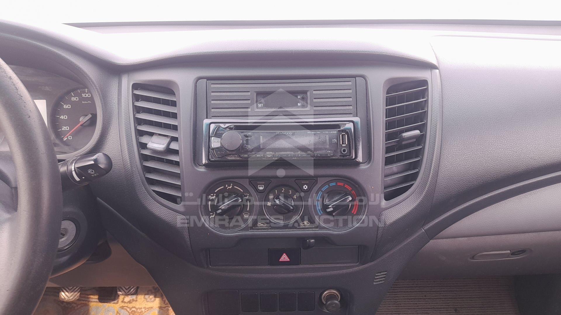2016 MITSUBISHI L 200 VIN: MMBJNKJ40GH007788