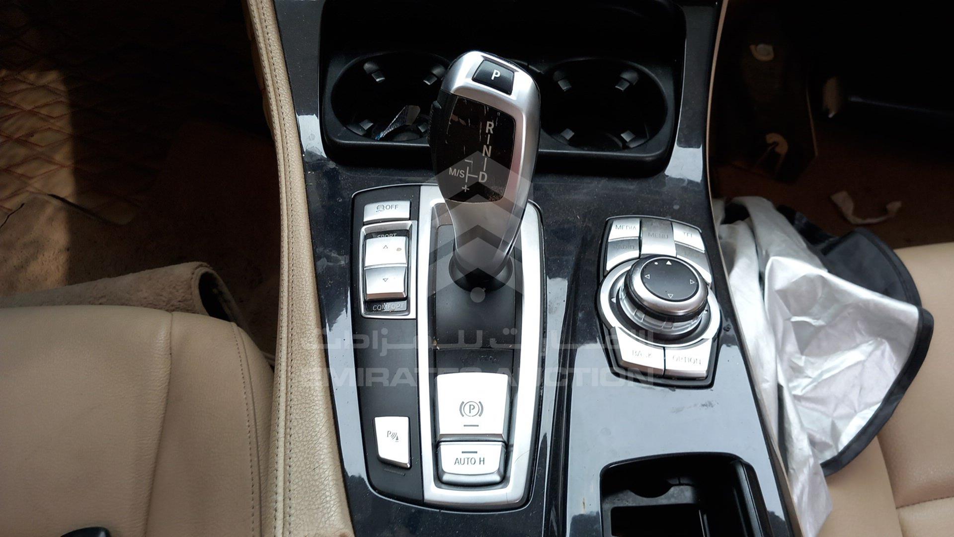 2013 BMW 520 I VIN: WBAXG1104DDY85233