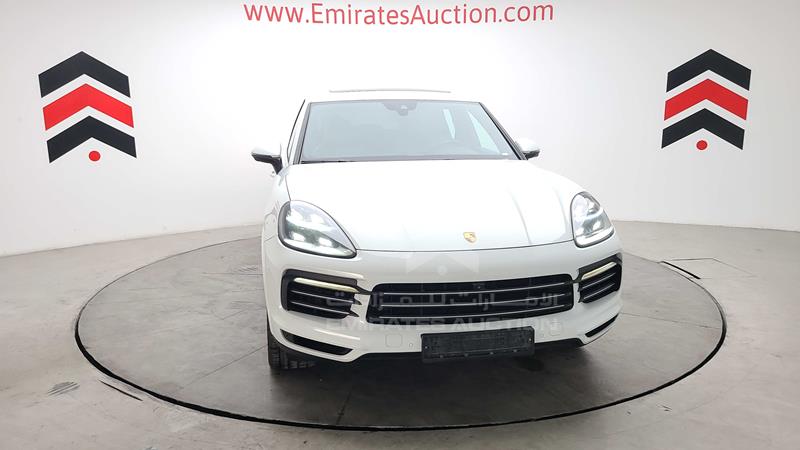 WP1ZZZ9YZJDA61908 2018 Porsche Cayenne S photo 2