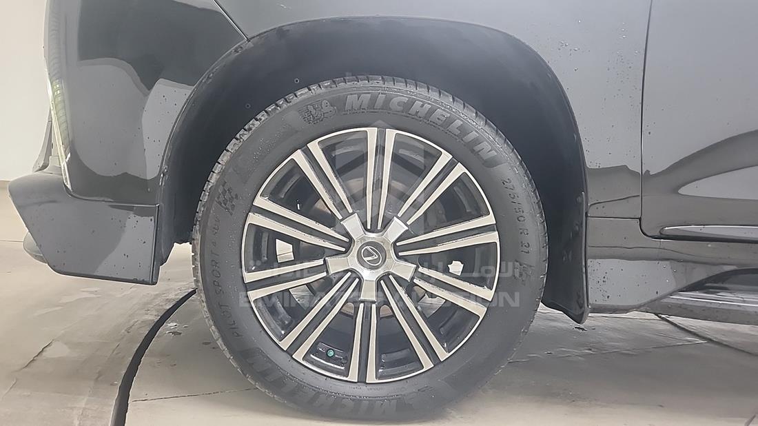 2020 Lexus LX 570 — Front Left Tyre — Photo 40