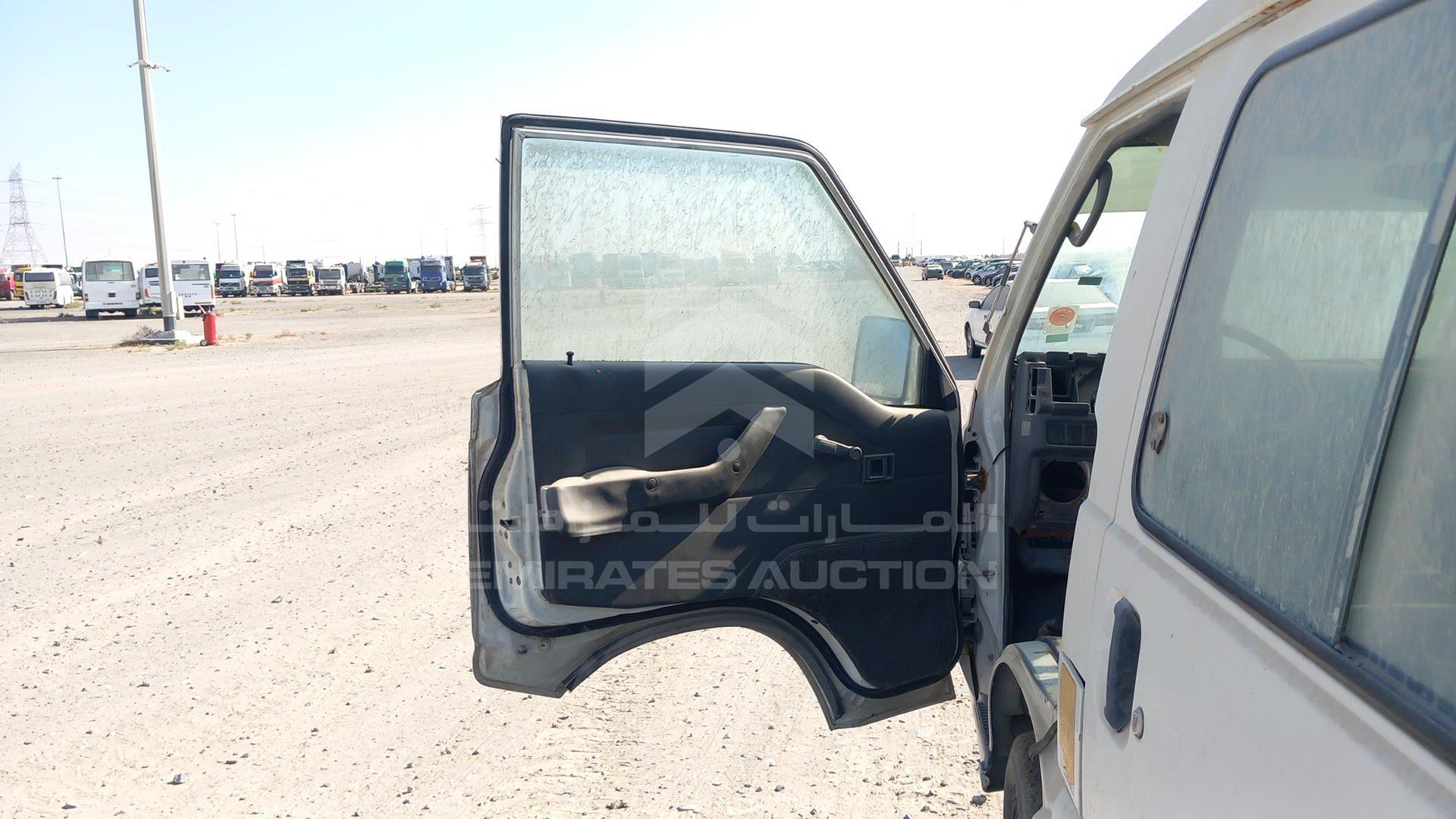 2014 MITSUBISHI L 300 VIN: JMYHNP13WEA700835