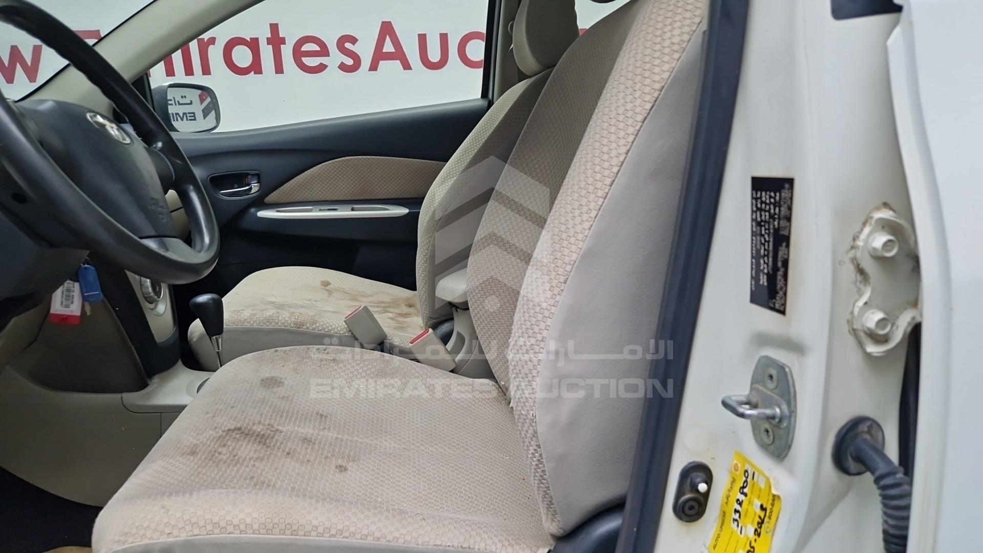 2008 TOYOTA YARIS VIN: JTDBW923884016907