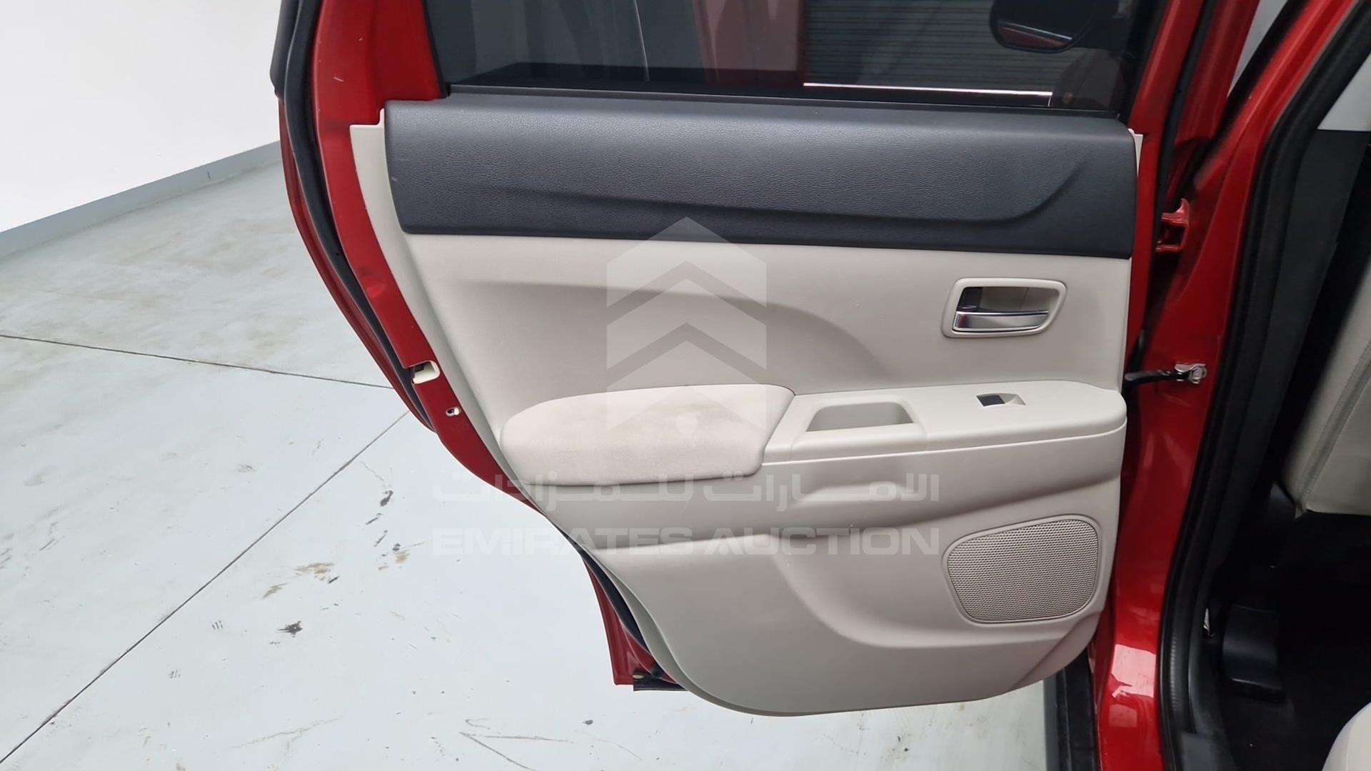 2017 MITSUBISHI ASX VIN: JE4LP21U6HZ700429