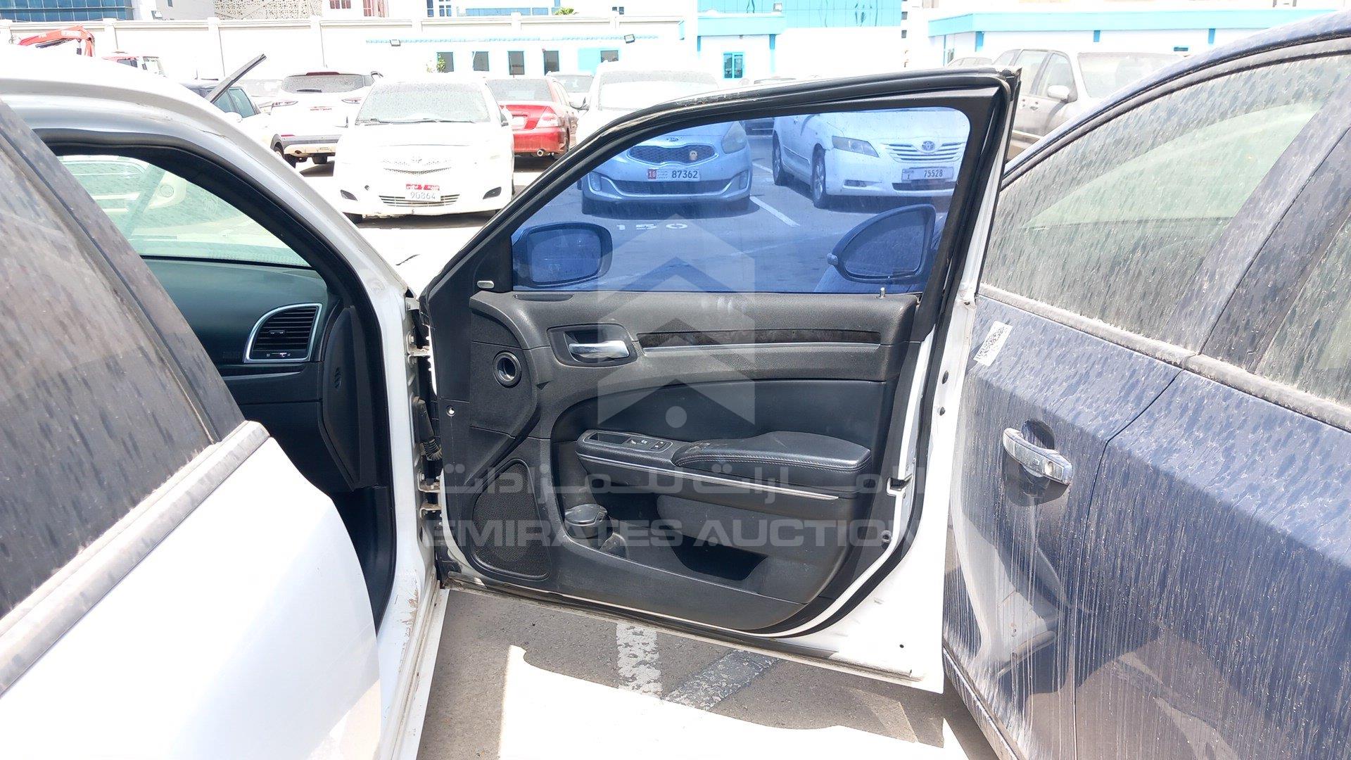 2C3CA5CG2BH579608 - 2011 Chrysler 300 - #492811