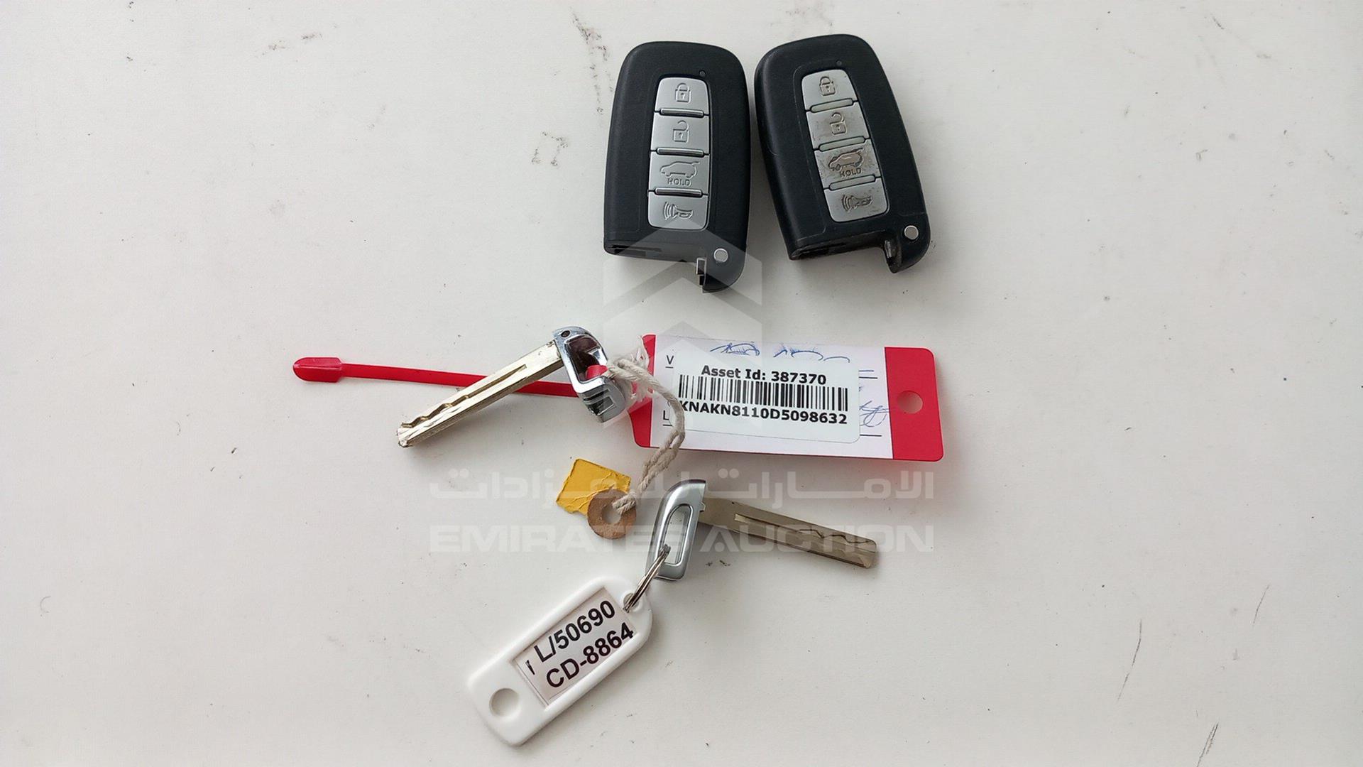 2013 KIA MOHAVE VIN: KNAKN8110D5098632