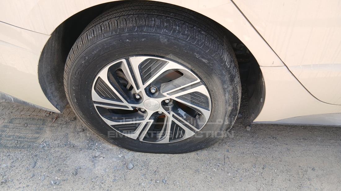 2021 Hyundai Sonata Hybrid — Rear Right Tyre — Photo 30