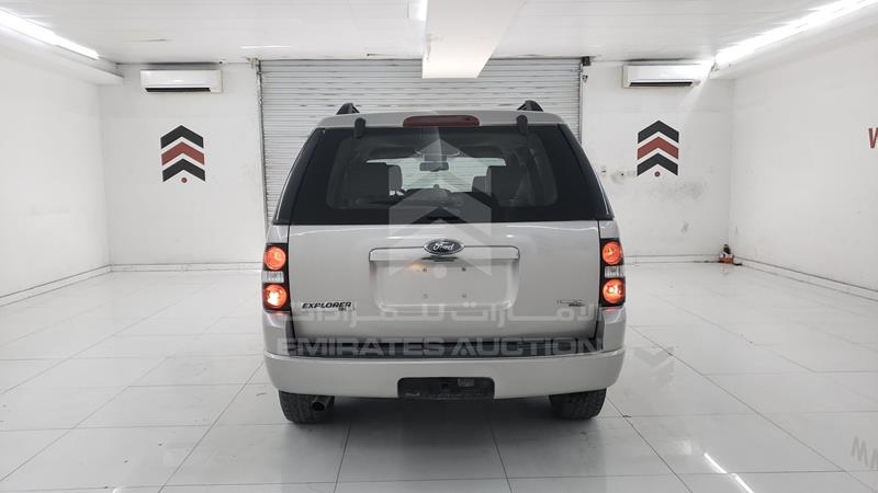VIN: 1FMEU73E87UA45518 Auction: EmiratesAuction Lot: 405931 VIN: 1FMEU73E87UA45518 Ford Explorer 2007 SILVER Photo 7