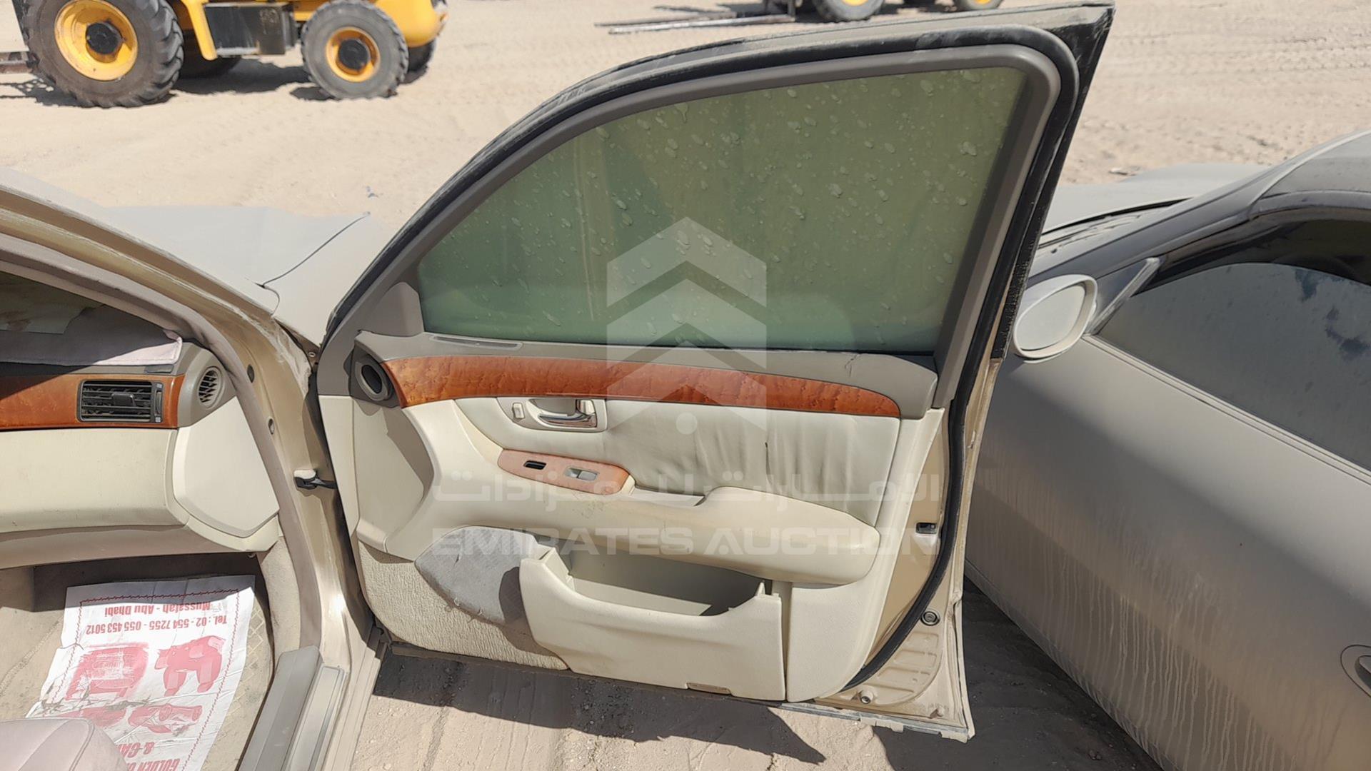 2001 LEXUS LS 430 VIN: JTHBN30F410002950