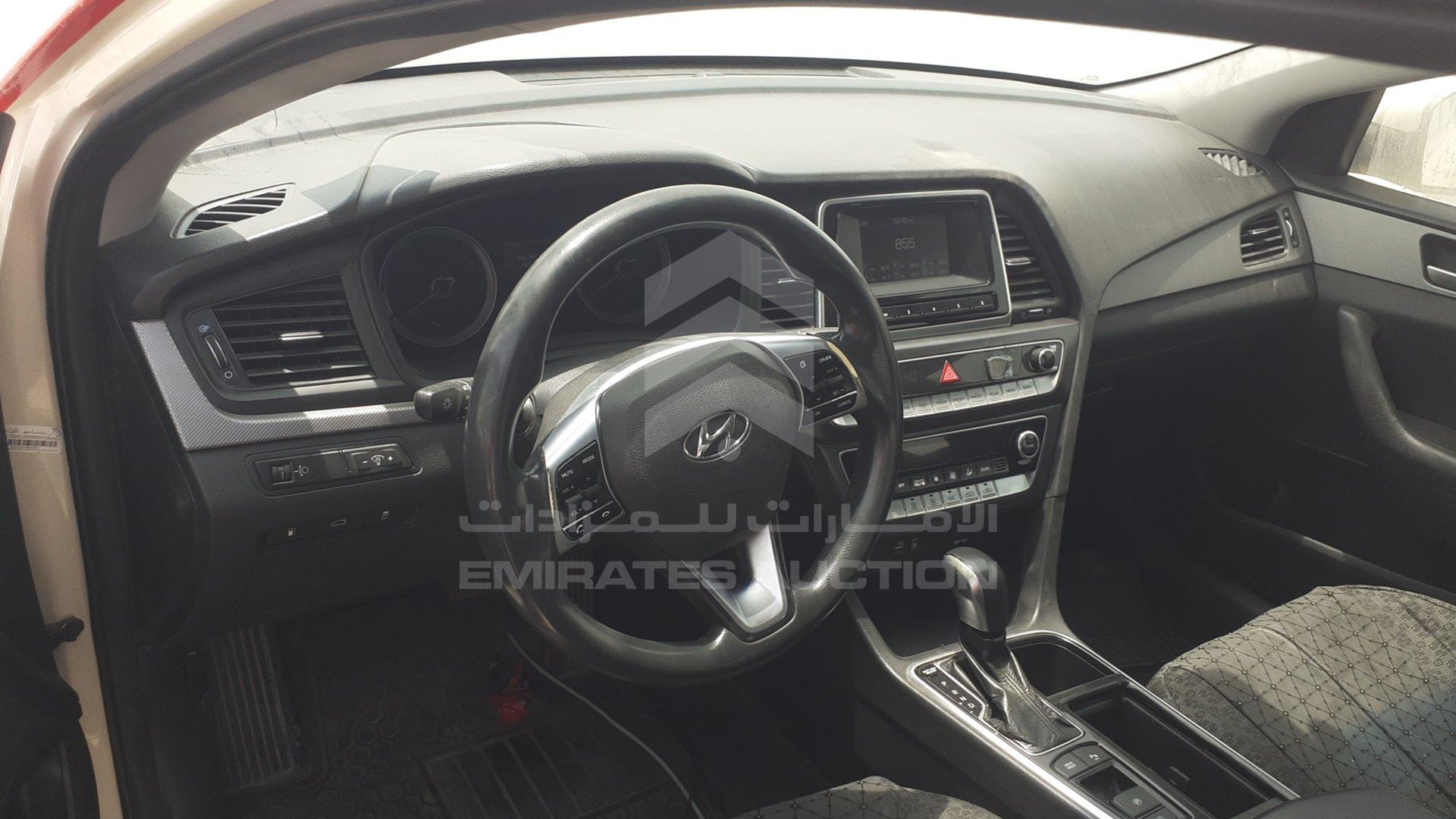 2019 HYUNDAI SONATA VIN: KMHE24134KA092903
