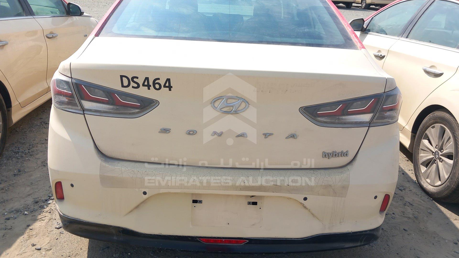 2018 HYUNDAI SONATA VIN: KMHE24133JA082023