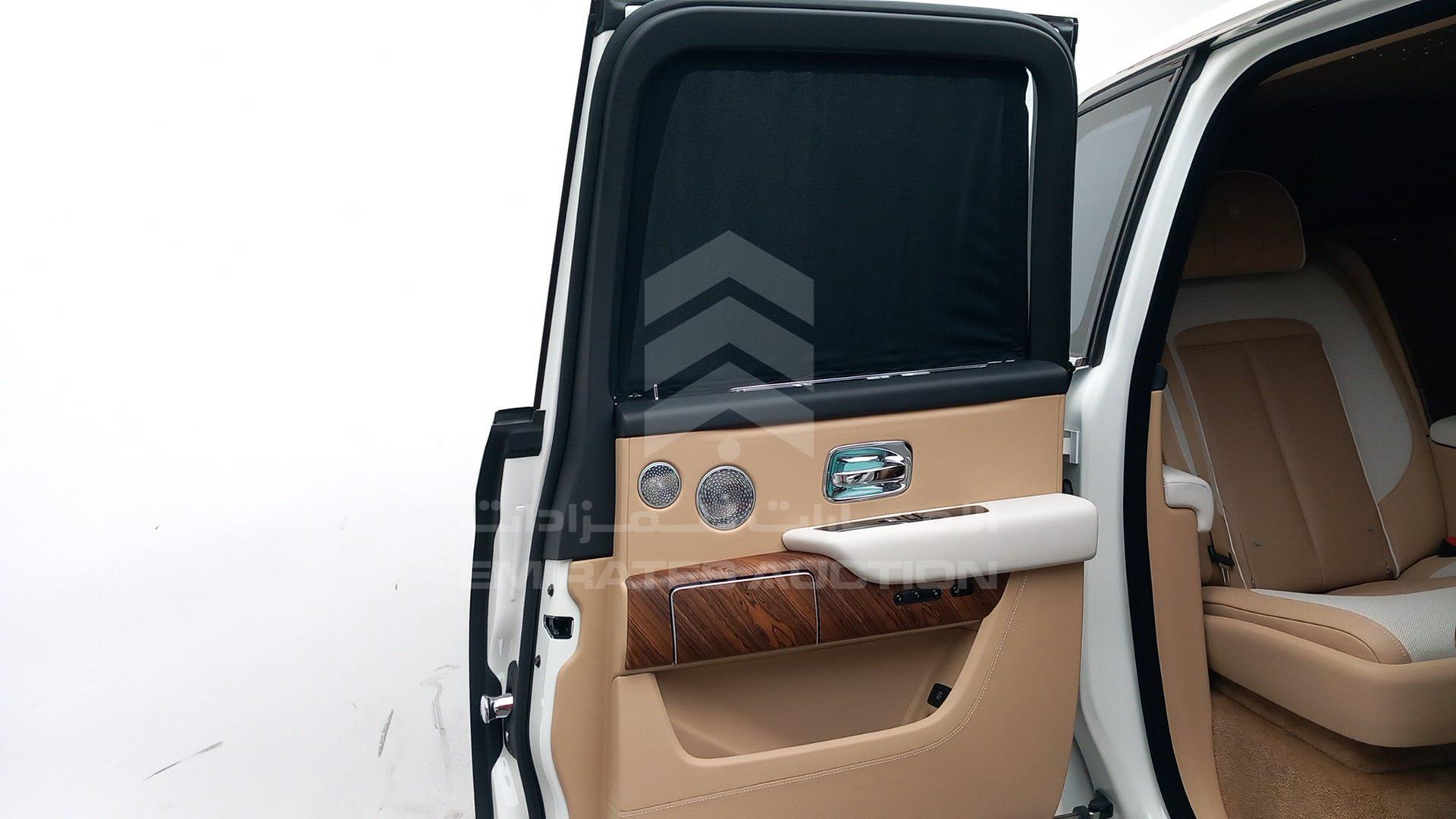 2020 ROLLS-ROYCE CULLINAN VIN: SLATV4A06LU111161